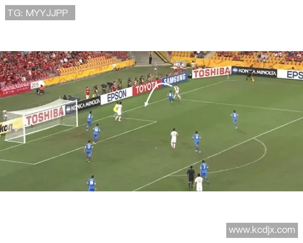 足球回勾技艺解析与实战应用提升球员竞技水平的关键所在